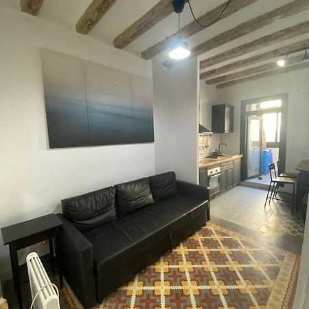 Spacious Modern Apartment In The Vibrant El Raval Barcelona Ngoại thất bức ảnh